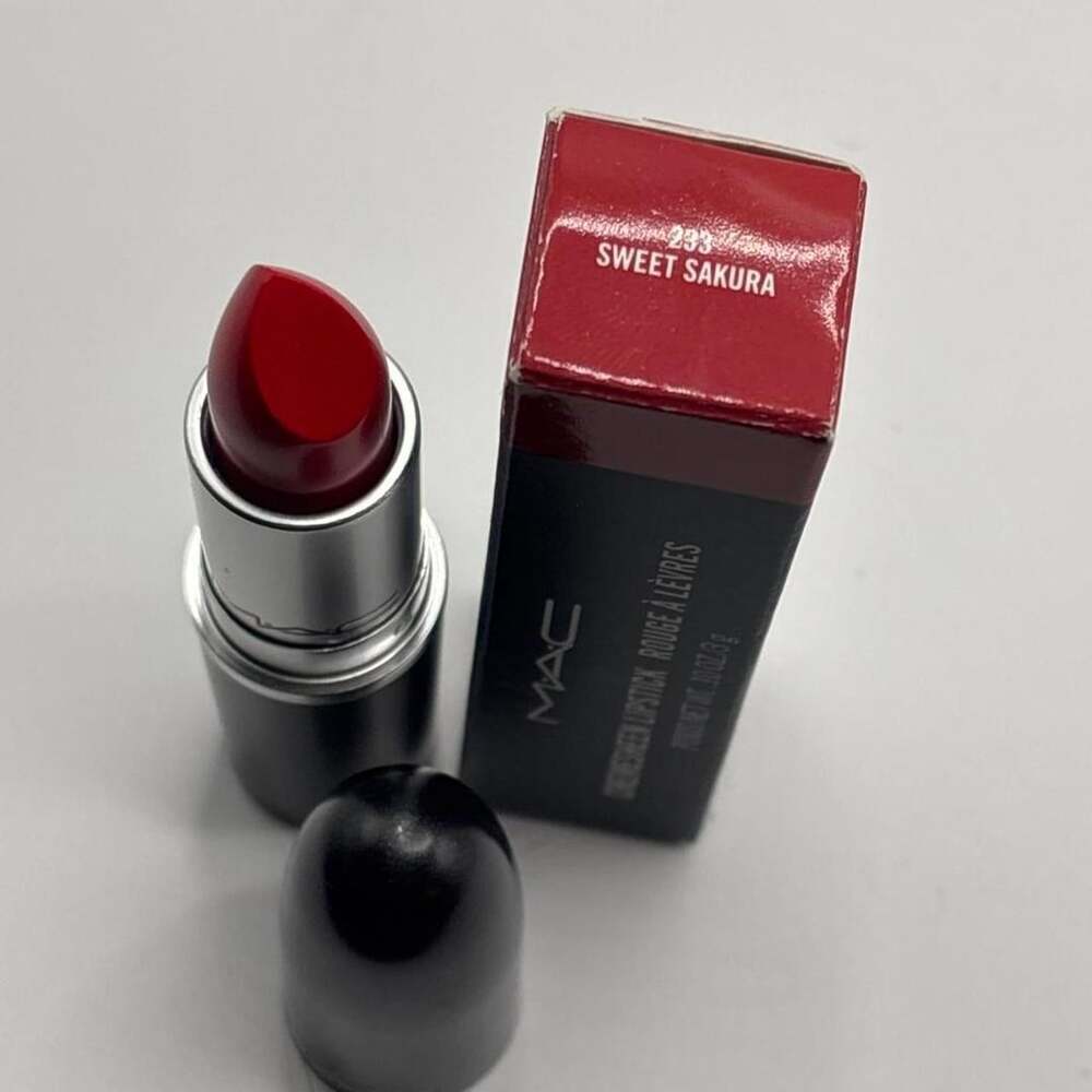 MAC Cremesheen Lipstick Sweet Sakura 233 Red